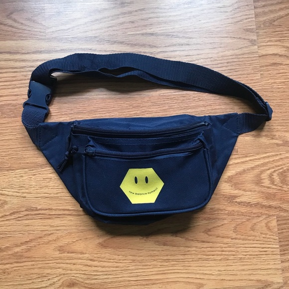 new balance fanny pack
